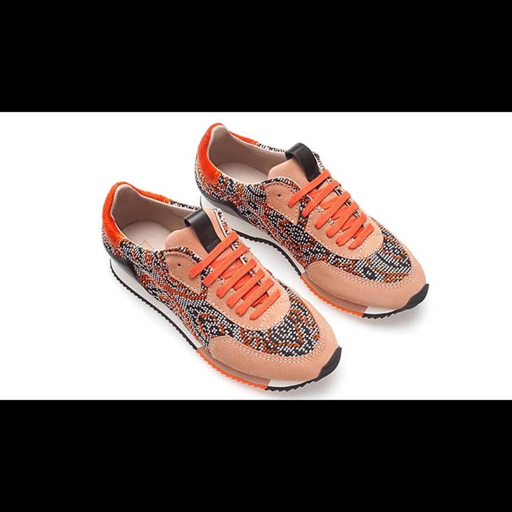 Like new ZARA statement sneakers ❤️